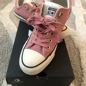Pink/fur converse
